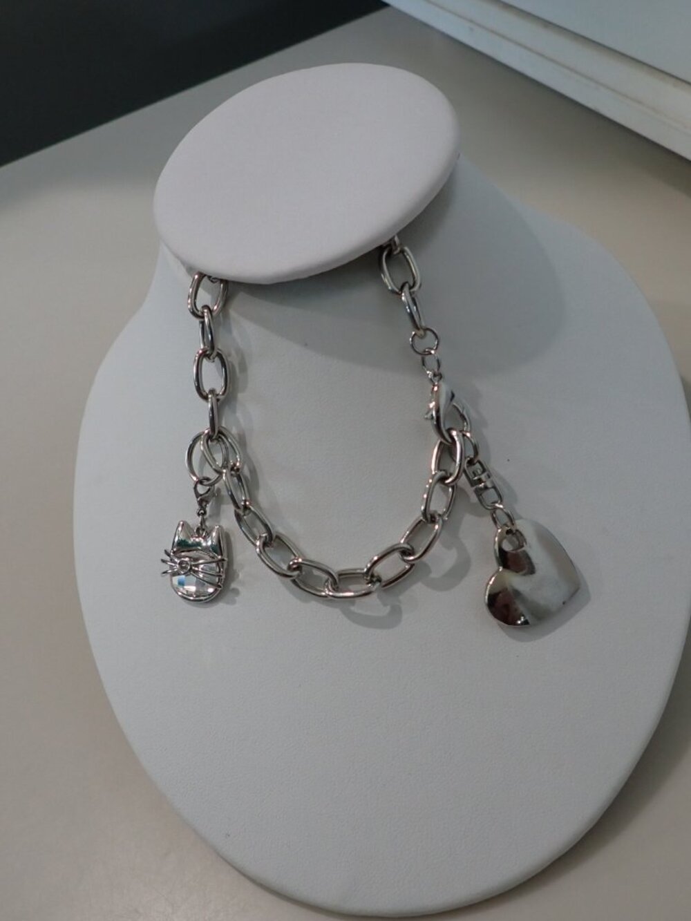 Silver Tone Chunky Link Chain Charm Bracelet Removable Heart & Cat Face Charms